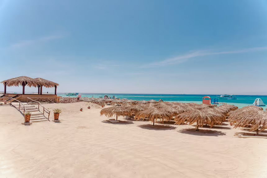 Hurghada Paradise Island Snorkeling Cruise & Lunch