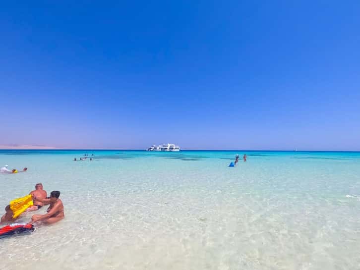 Ras Mohammed & White Island Boat Trip